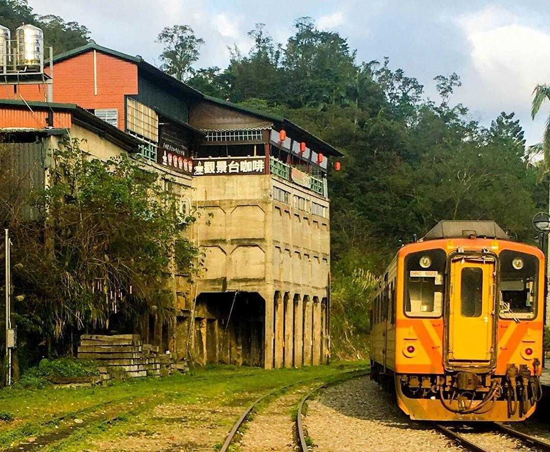 交通攻略 從九份到基隆 瑞芳 金瓜石 水湳洞 十分 平溪 侯桐 深澳 金山 好好玩台灣2021