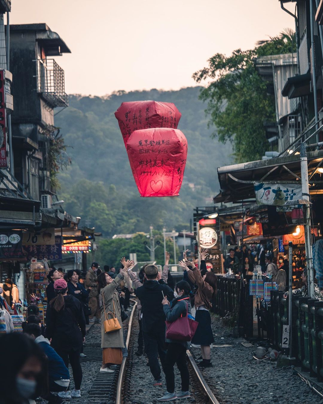 平溪天燈 為什麼要在平溪放天燈 為你揭開天燈的秘密 好好玩台灣2021