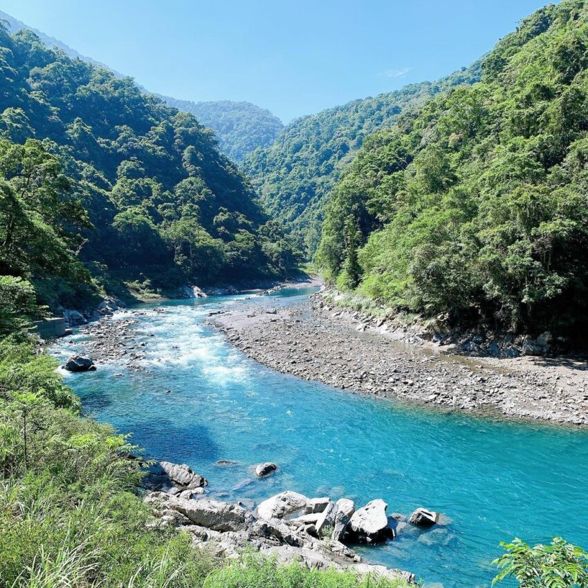 內洞國家森林遊樂區｜烏來內洞瀑布一日遊，來娃娃谷走步道、享受森林浴吧！內洞、瀑布、步道