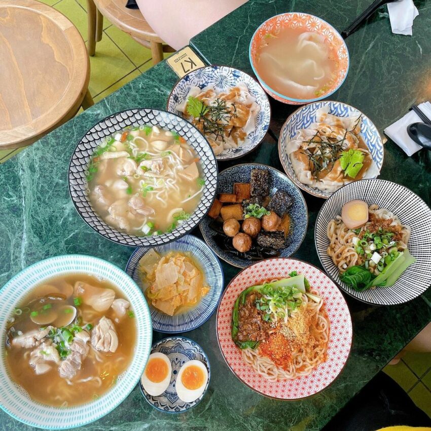 花蓮文創園區｜成康飲食店 剝皮辣椒雞湯 民國路美食 花蓮文創 花創 文創園區 文青景點 花蓮景點 2021