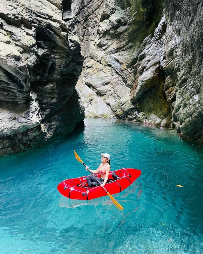 暑假旅遊景點 溪流體驗