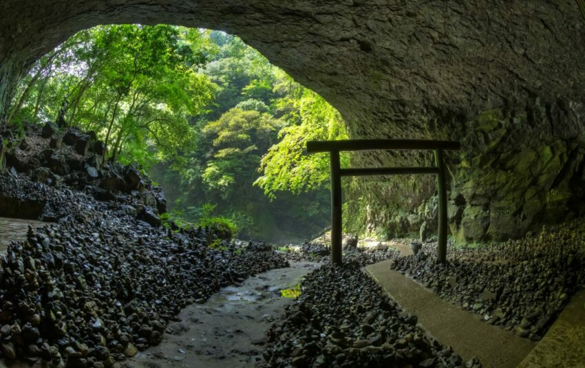 天岩戶神社（天安河原​​）、宮崎自由行、宮崎旅遊、宮崎景點、九州 宮崎、宮崎一日遊、宮崎美食、宮崎住宿、宮崎自駕、宮崎租車、宮崎交通、宮崎必買、jr九州宮崎酒店、dormy inn宮崎天然溫泉飯店、九州宮崎景點、九州宮崎牛、博多到宮崎、博多去宮崎、宫崎景點、宮崎名產、宮崎峽、宮崎巴士、宮崎市景點、宮崎摩艾、宮崎景點地圖、宮崎牛餐廳、宮崎肉本、宮崎自駕遊、宮崎行程、宮崎觀光